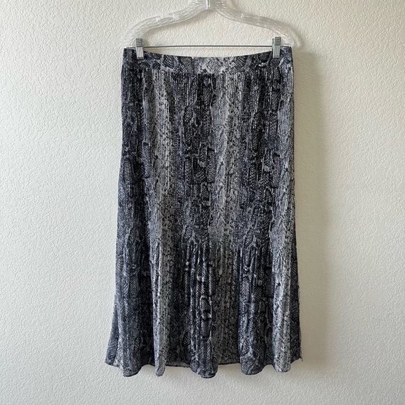 Anthropologie | Skies Are Blue Pleated Side Slit Snake Print Skirt - Picture 2 of 12